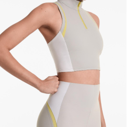توب رياضي أنيق بلون موحد Bloklu Active Elegance Top من Oysho